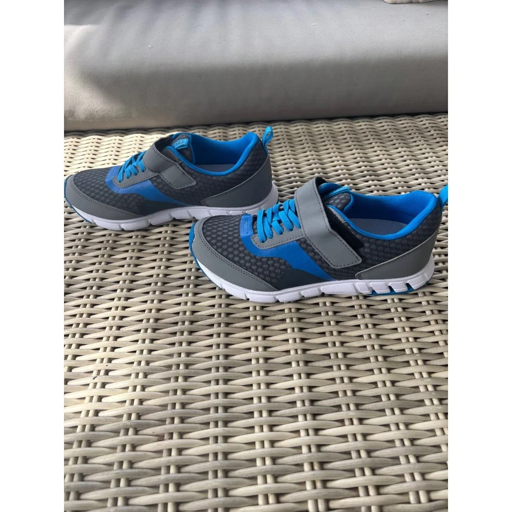 Tsukihoshi LIKE NEW Velocity Kids Sneakers‎ Size 3.5 Machine Washable comfort